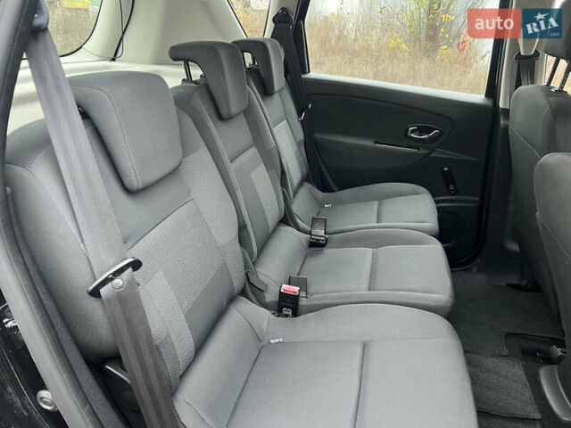 Черный Рено Сценик, объемом двигателя 1.6 л и пробегом 202 тыс. км за 8799 $, фото 48 на Automoto.ua