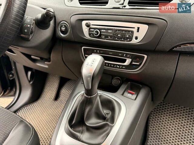 Черный Рено Сценик, объемом двигателя 1.5 л и пробегом 264 тыс. км за 8100 $, фото 16 на Automoto.ua