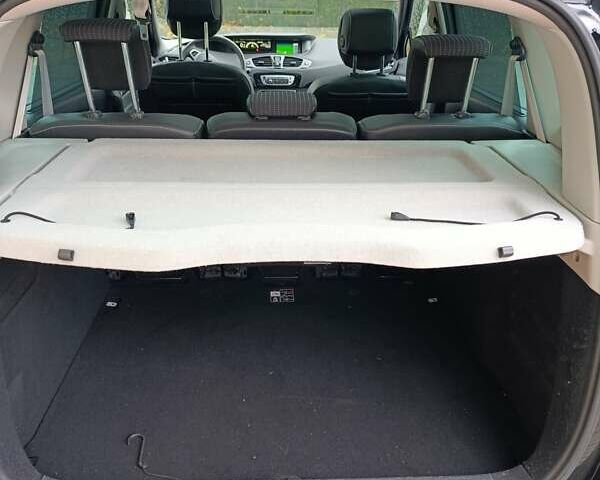 Черный Рено Сценик, объемом двигателя 1.6 л и пробегом 168 тыс. км за 9100 $, фото 36 на Automoto.ua