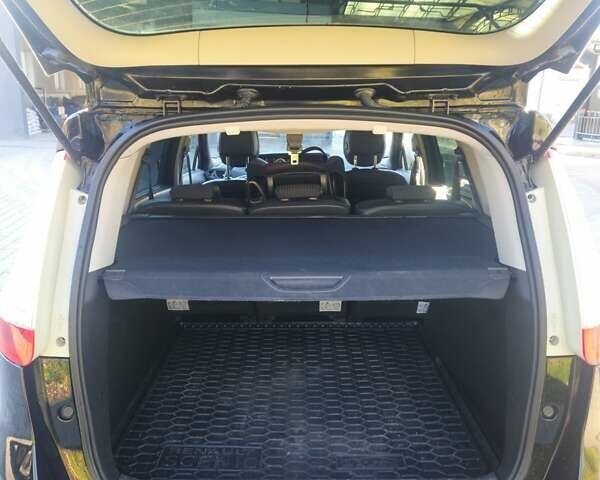 Черный Рено Сценик, объемом двигателя 1.5 л и пробегом 254 тыс. км за 8500 $, фото 12 на Automoto.ua