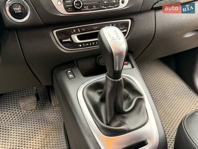 Черный Рено Сценик, объемом двигателя 1.5 л и пробегом 264 тыс. км за 8100 $, фото 20 на Automoto.ua