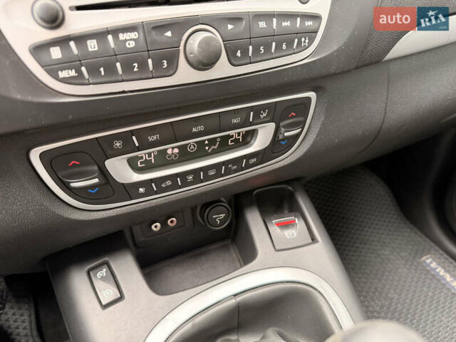 Черный Рено Сценик, объемом двигателя 1.5 л и пробегом 325 тыс. км за 5700 $, фото 15 на Automoto.ua