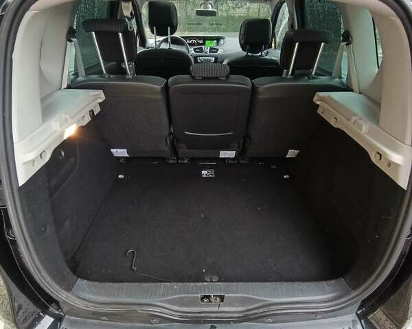 Черный Рено Сценик, объемом двигателя 1.6 л и пробегом 168 тыс. км за 9100 $, фото 34 на Automoto.ua