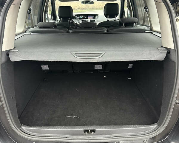 Черный Рено Сценик, объемом двигателя 1.5 л и пробегом 253 тыс. км за 8599 $, фото 13 на Automoto.ua