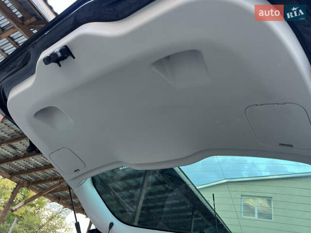 Чорний Рено Сценік, об'ємом двигуна 1.6 л та пробігом 213 тис. км за 8450 $, фото 17 на Automoto.ua