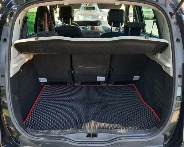 Чорний Рено Сценік, об'ємом двигуна 1.46 л та пробігом 305 тис. км за 8100 $, фото 15 на Automoto.ua