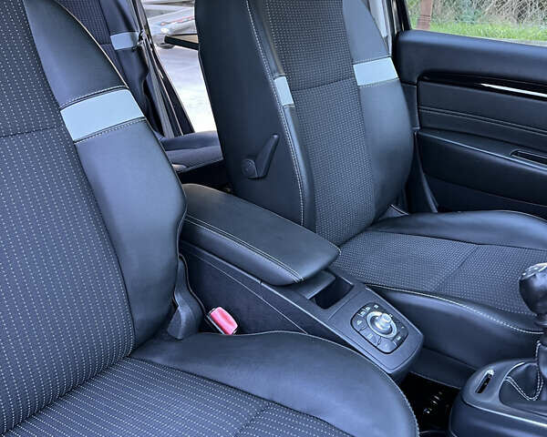 Чорний Рено Сценік, об'ємом двигуна 1.6 л та пробігом 213 тис. км за 8450 $, фото 28 на Automoto.ua