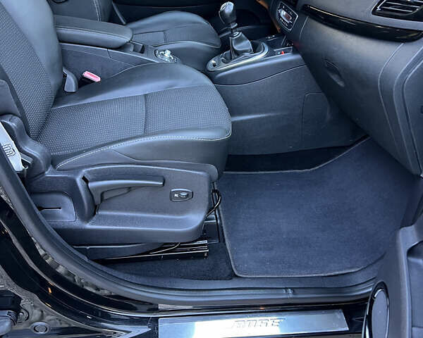 Чорний Рено Сценік, об'ємом двигуна 1.6 л та пробігом 213 тис. км за 8450 $, фото 31 на Automoto.ua