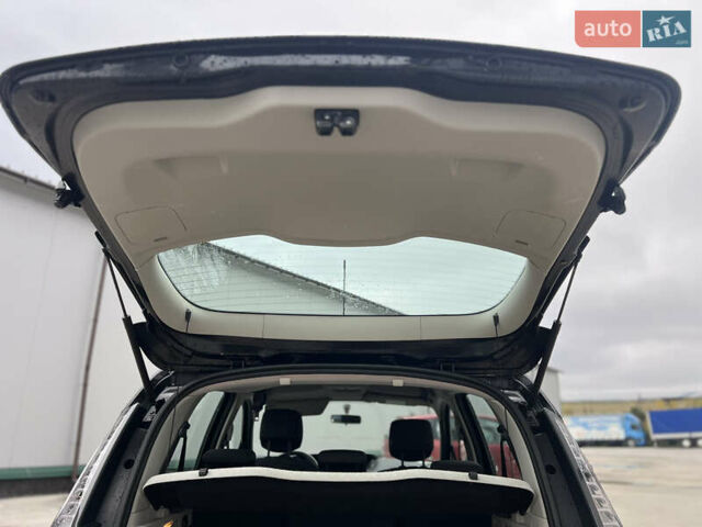 Рено Сценік 2012 у Вінниці на Automoto.ua Чорний Рено Сценік, об'ємом двигуна 1.6 л та пробігом 202 тис. км за 8700 $, фото 55 на Automoto.ua