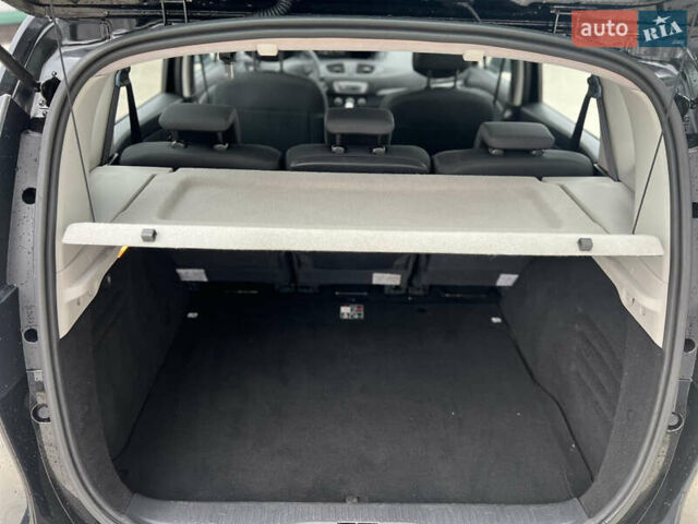 Рено Сценік 2012 у Вінниці на Automoto.ua Чорний Рено Сценік, об'ємом двигуна 1.6 л та пробігом 202 тис. км за 8700 $, фото 50 на Automoto.ua