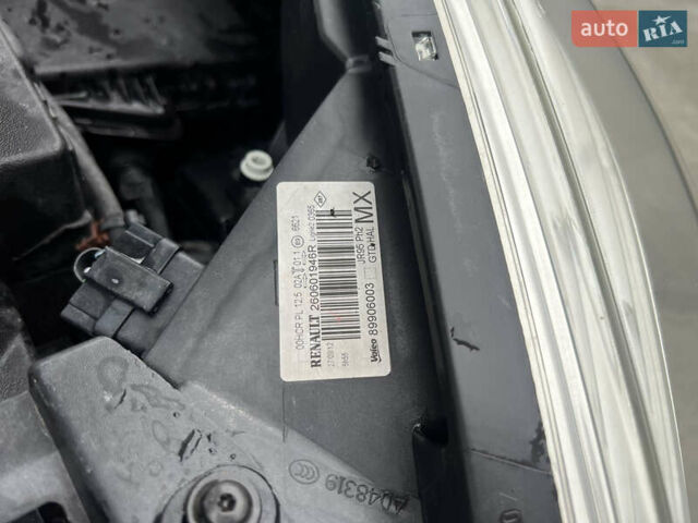 Рено Сценік 2012 у Вінниці на Automoto.ua Чорний Рено Сценік, об'ємом двигуна 1.6 л та пробігом 202 тис. км за 8700 $, фото 77 на Automoto.ua