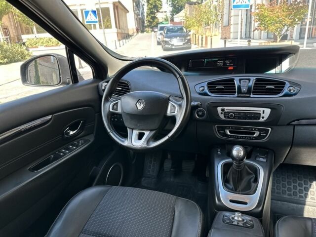 Черный Рено Сценик, объемом двигателя 1.5 л и пробегом 220 тыс. км за 7850 $, фото 17 на Automoto.ua
