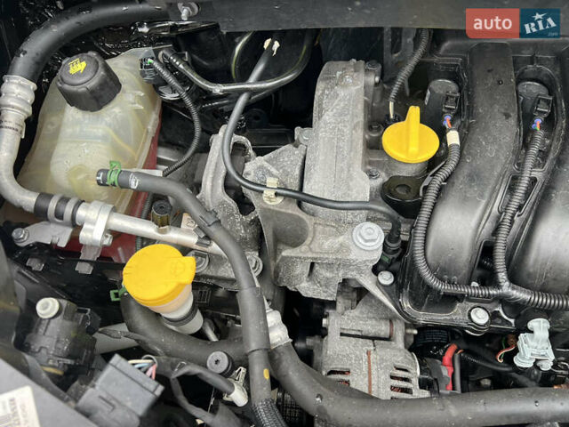 Рено Сценік 2012 у Вінниці на Automoto.ua Чорний Рено Сценік, об'ємом двигуна 1.6 л та пробігом 202 тис. км за 8700 $, фото 75 на Automoto.ua