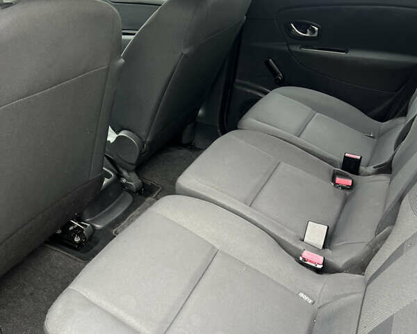 Рено Сценік 2012 у Вінниці на Automoto.ua Чорний Рено Сценік, об'ємом двигуна 1.6 л та пробігом 202 тис. км за 8700 $, фото 46 на Automoto.ua