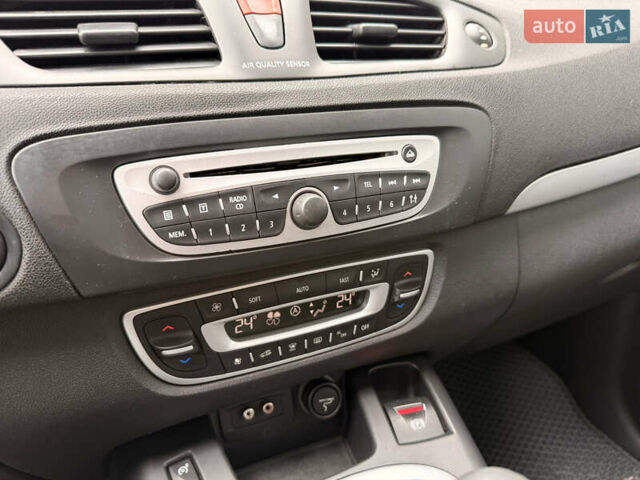 Черный Рено Сценик, объемом двигателя 1.5 л и пробегом 325 тыс. км за 5700 $, фото 14 на Automoto.ua