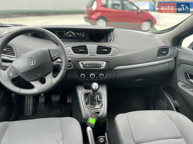 Рено Сценік 2012 у Вінниці на Automoto.ua Чорний Рено Сценік, об'ємом двигуна 1.6 л та пробігом 202 тис. км за 8700 $, фото 48 на Automoto.ua