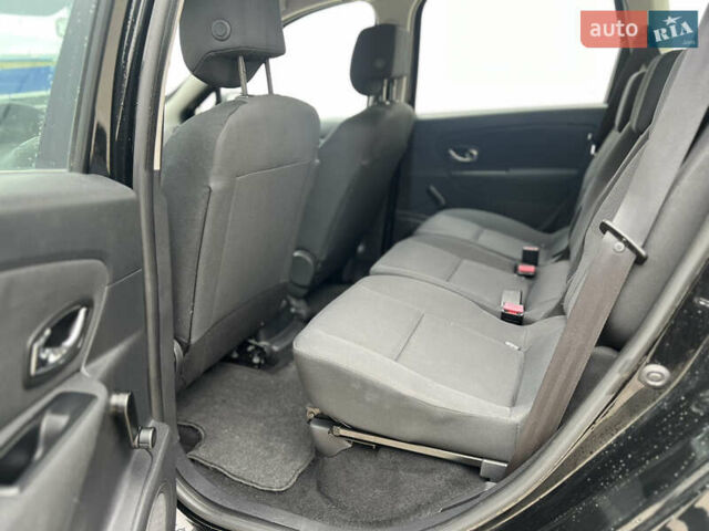 Рено Сценік 2012 у Вінниці на Automoto.ua Чорний Рено Сценік, об'ємом двигуна 1.6 л та пробігом 202 тис. км за 8700 $, фото 43 на Automoto.ua