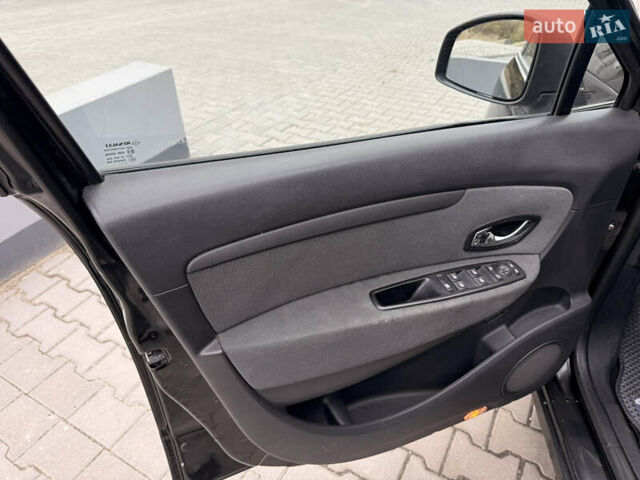 Черный Рено Сценик, объемом двигателя 1.5 л и пробегом 325 тыс. км за 5700 $, фото 10 на Automoto.ua