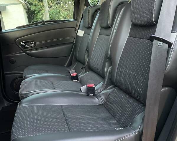 Черный Рено Сценик, объемом двигателя 1.5 л и пробегом 214 тыс. км за 8700 $, фото 35 на Automoto.ua