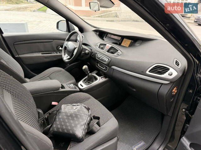 Черный Рено Сценик, объемом двигателя 1.5 л и пробегом 325 тыс. км за 5700 $, фото 16 на Automoto.ua