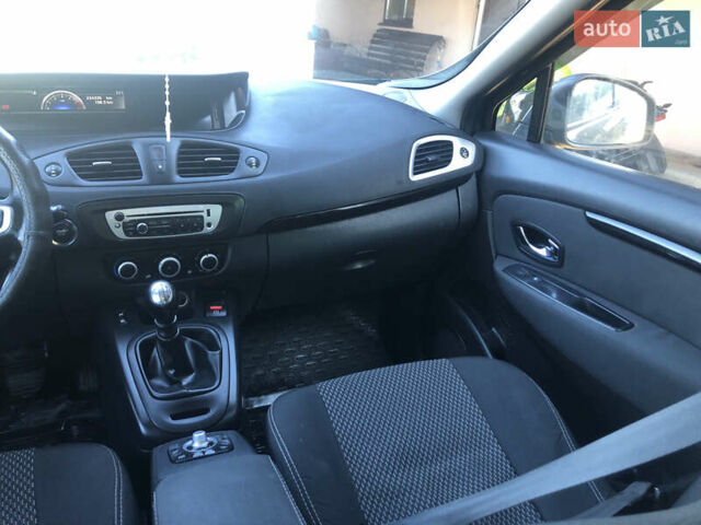 Черный Рено Сценик, объемом двигателя 1.5 л и пробегом 234 тыс. км за 7500 $, фото 2 на Automoto.ua