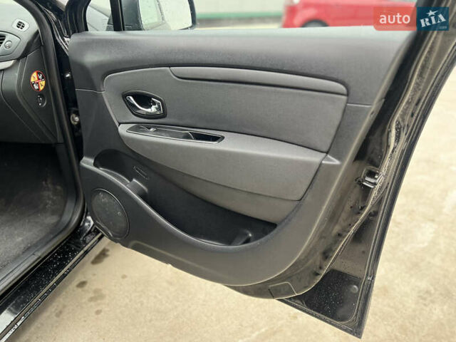 Рено Сценік 2012 у Вінниці на Automoto.ua Чорний Рено Сценік, об'ємом двигуна 1.6 л та пробігом 202 тис. км за 8700 $, фото 62 на Automoto.ua