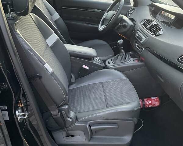 Черный Рено Сценик, объемом двигателя 1.5 л и пробегом 214 тыс. км за 8700 $, фото 28 на Automoto.ua
