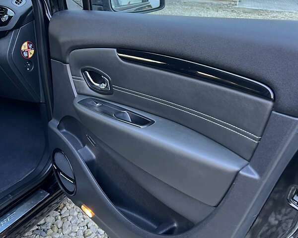 Чорний Рено Сценік, об'ємом двигуна 1.6 л та пробігом 213 тис. км за 8450 $, фото 35 на Automoto.ua