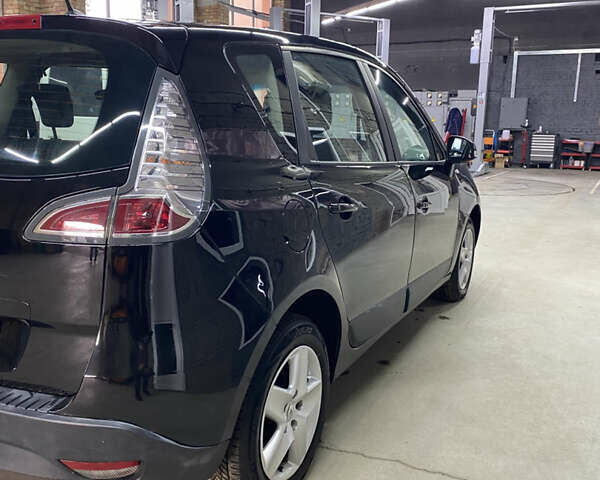 Черный Рено Сценик, объемом двигателя 1.6 л и пробегом 189 тыс. км за 7200 $, фото 3 на Automoto.ua