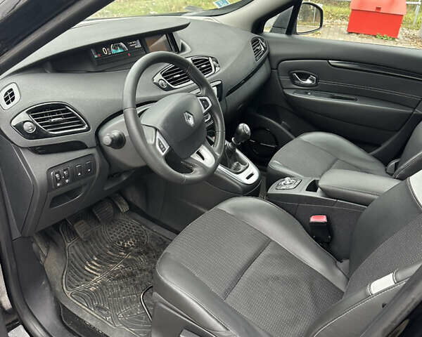 Черный Рено Сценик, объемом двигателя 1.5 л и пробегом 253 тыс. км за 8599 $, фото 9 на Automoto.ua