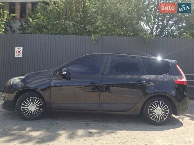 Черный Рено Сценик, объемом двигателя 1.5 л и пробегом 250 тыс. км за 7200 $, фото 6 на Automoto.ua