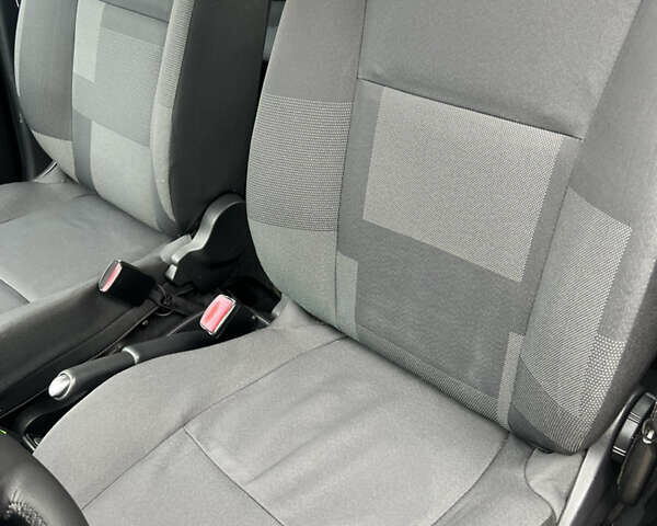 Рено Сценік 2012 у Вінниці на Automoto.ua Чорний Рено Сценік, об'ємом двигуна 1.6 л та пробігом 202 тис. км за 8700 $, фото 30 на Automoto.ua