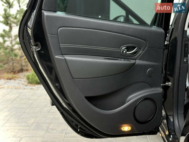 Черный Рено Сценик, объемом двигателя 1.6 л и пробегом 225 тыс. км за 9900 $, фото 84 на Automoto.ua