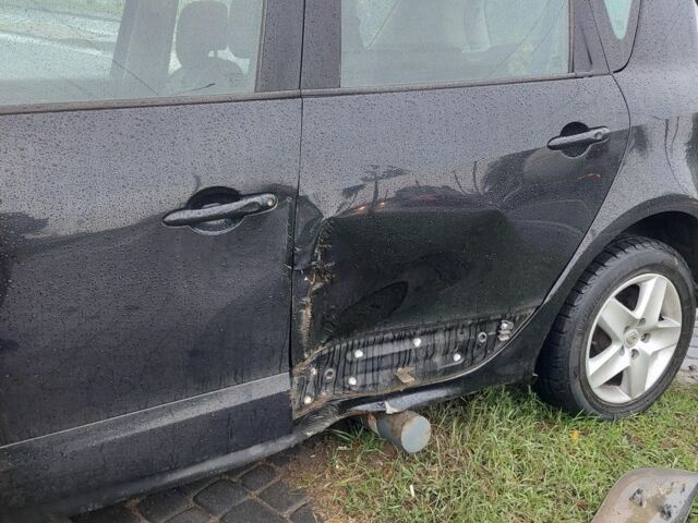 Черный Рено Сценик, объемом двигателя 1.5 л и пробегом 255 тыс. км за 3799 $, фото 2 на Automoto.ua