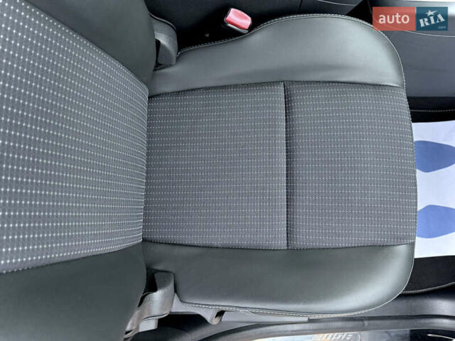 Черный Рено Сценик, объемом двигателя 1.6 л и пробегом 225 тыс. км за 9900 $, фото 75 на Automoto.ua