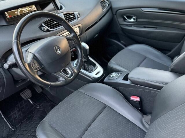 Рено Сценік 2013 у Києві на Automoto.ua Чорний Рено Сценік, об'ємом двигуна 0 л та пробігом 292 тис. км за 7200 $, фото 6 на Automoto.ua