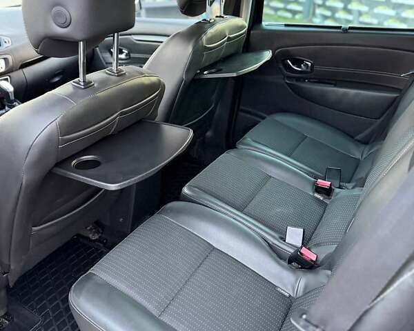 Рено Сценік 2013 у Києві на Automoto.ua Чорний Рено Сценік, об'ємом двигуна 1.5 л та пробігом 292 тис. км за 7200 $, фото 5 на Automoto.ua