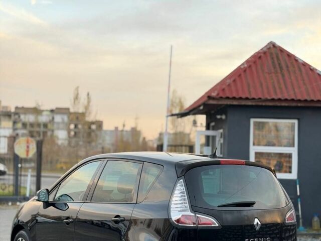 Рено Сценік 2013 у Києві на Automoto.ua Чорний Рено Сценік, об'ємом двигуна 0 л та пробігом 292 тис. км за 7200 $, фото 4 на Automoto.ua