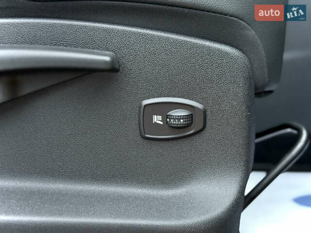 Черный Рено Сценик, объемом двигателя 1.6 л и пробегом 225 тыс. км за 9900 $, фото 77 на Automoto.ua