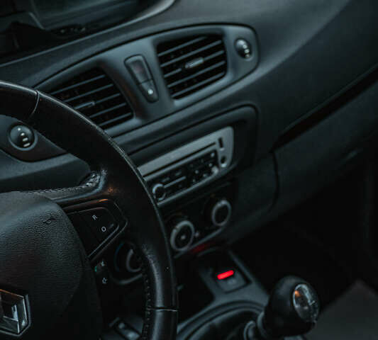 Черный Рено Сценик, объемом двигателя 1.2 л и пробегом 178 тыс. км за 7500 $, фото 21 на Automoto.ua