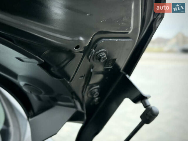 Черный Рено Сценик, объемом двигателя 1.6 л и пробегом 225 тыс. км за 9900 $, фото 50 на Automoto.ua
