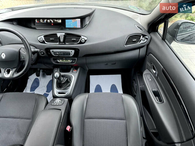 Черный Рено Сценик, объемом двигателя 1.6 л и пробегом 225 тыс. км за 9900 $, фото 58 на Automoto.ua