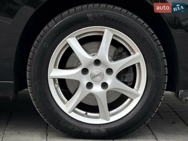 Черный Рено Сценик, объемом двигателя 1.6 л и пробегом 225 тыс. км за 9900 $, фото 55 на Automoto.ua