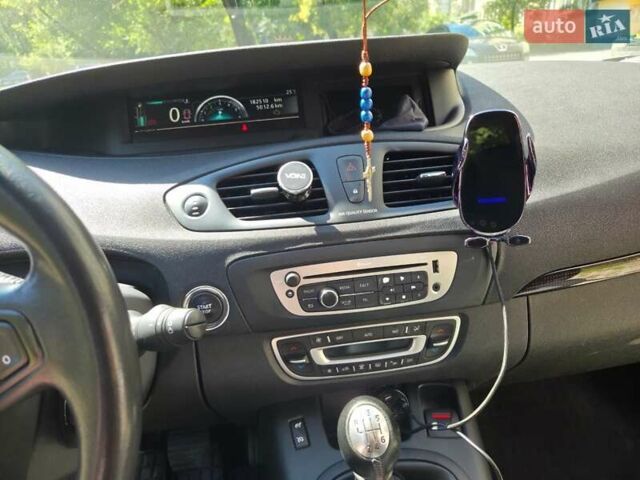 Черный Рено Сценик, объемом двигателя 1.5 л и пробегом 182 тыс. км за 8100 $, фото 31 на Automoto.ua