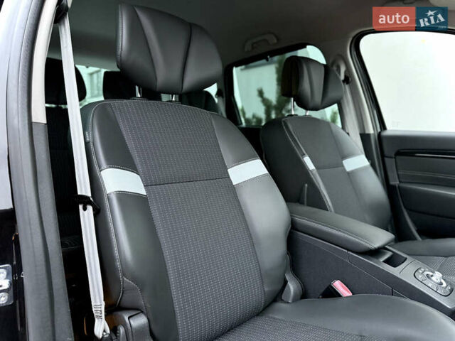 Черный Рено Сценик, объемом двигателя 1.6 л и пробегом 225 тыс. км за 9900 $, фото 74 на Automoto.ua