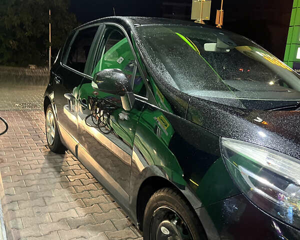 Черный Рено Сценик, объемом двигателя 1.5 л и пробегом 280 тыс. км за 8900 $, фото 1 на Automoto.ua