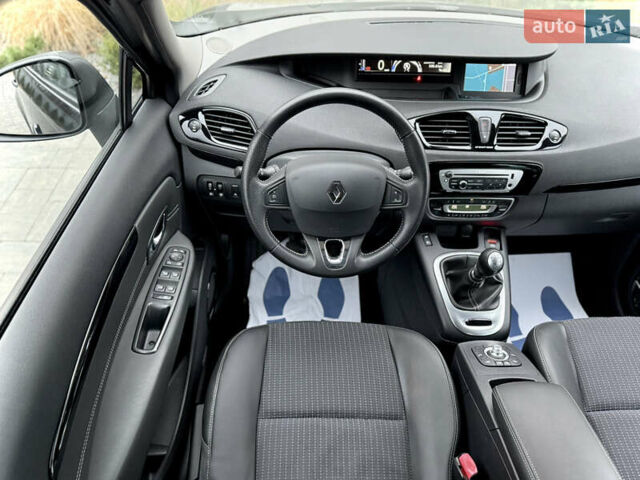 Черный Рено Сценик, объемом двигателя 1.6 л и пробегом 225 тыс. км за 9900 $, фото 57 на Automoto.ua