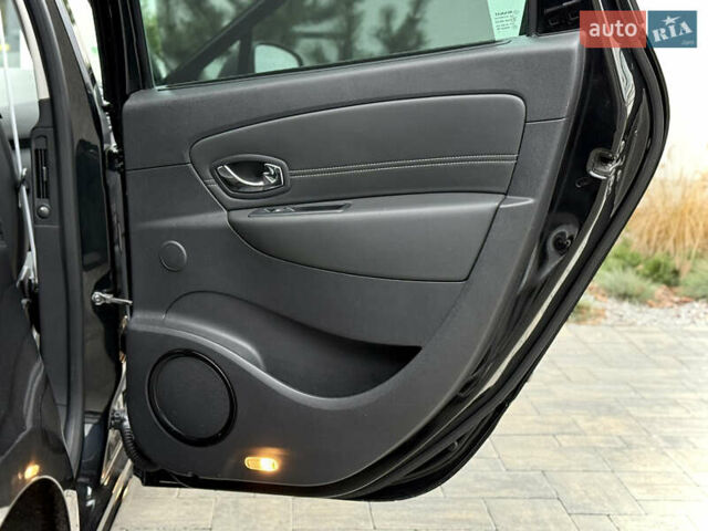 Черный Рено Сценик, объемом двигателя 1.6 л и пробегом 225 тыс. км за 9900 $, фото 89 на Automoto.ua