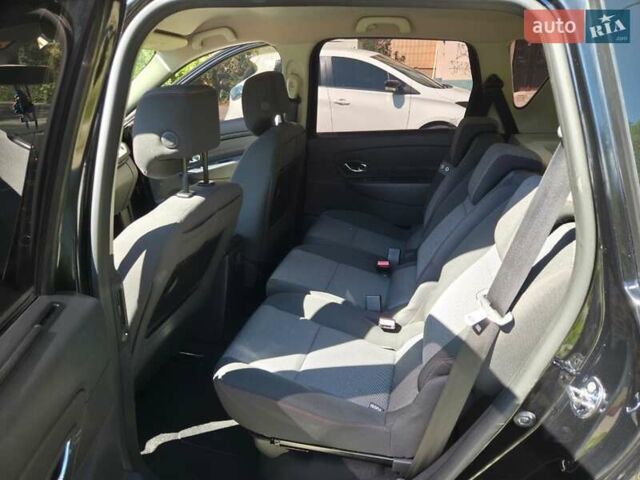 Черный Рено Сценик, объемом двигателя 1.5 л и пробегом 182 тыс. км за 8100 $, фото 33 на Automoto.ua