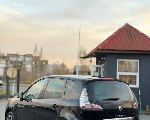 Рено Сценік 2013 у Києві на Automoto.ua Чорний Рено Сценік, об'ємом двигуна 1.5 л та пробігом 292 тис. км за 7200 $, фото 1 на Automoto.ua